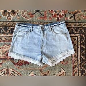 Free People Women Denim Shorts With Lace Sz 31